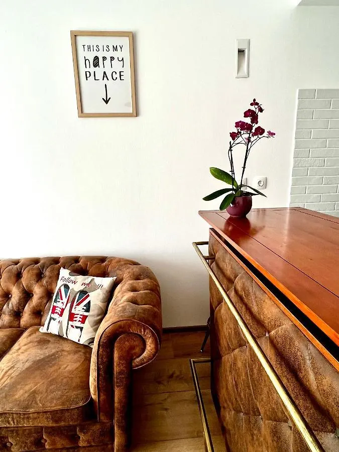Apartment Wood Story - Modern 1Br Apt Near City Center With Parking Bucharest