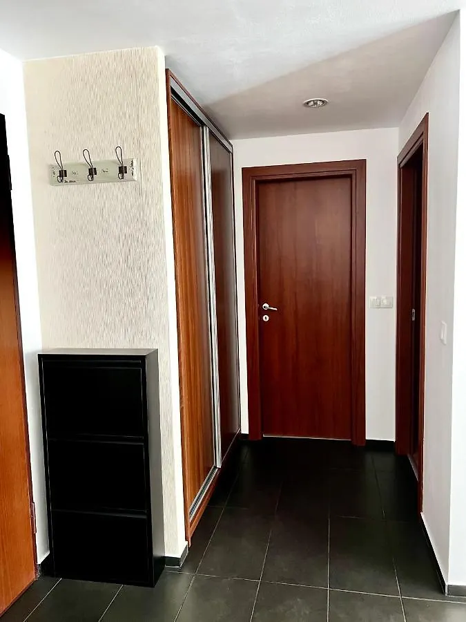 Wood Story - Modern 1Br Apt Near City Center With Parking Bucharest 0*,