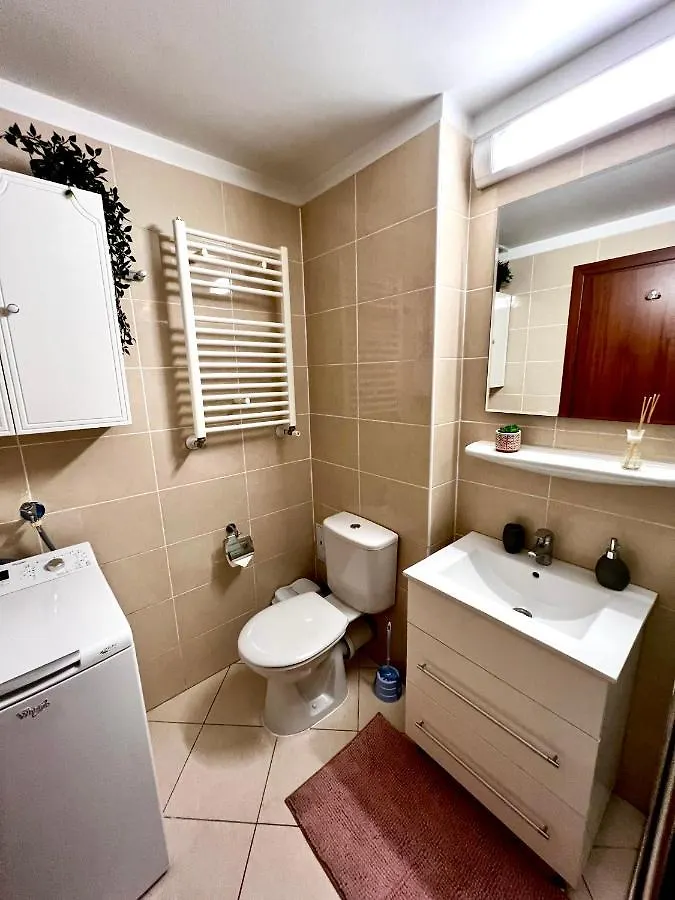 Wood Story - Modern 1Br Apt Near City Center With Parking Bucharest